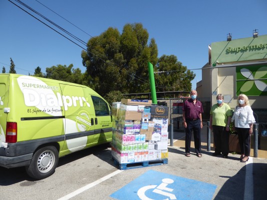 Donaciones solidarias de Asociación U3A, Asociación Eleos y Trufa de Oro
al “Programa de Alimentos” 
