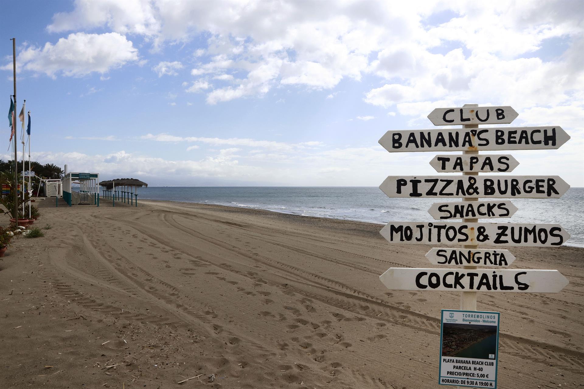 Los territorios que pasan a Fase 2 podrán abrir piscinas con un 30% y autorizar el baño en playas