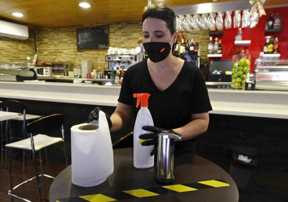 Los bares de 33 de las 54 pedanías de Murcia ya pueden abrir este fin de semana en el interior