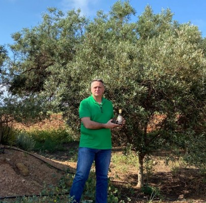 El primer aceite libre de residuos y sostenible comercializado en España tiene apellido murciano