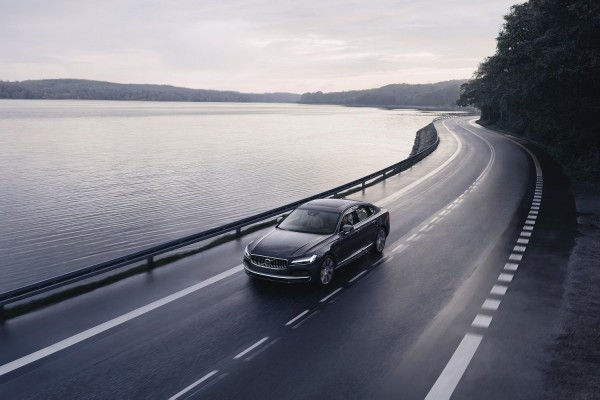 Volvo limita a 180 km por hora la velocidad máxima de todos sus coches nuevos