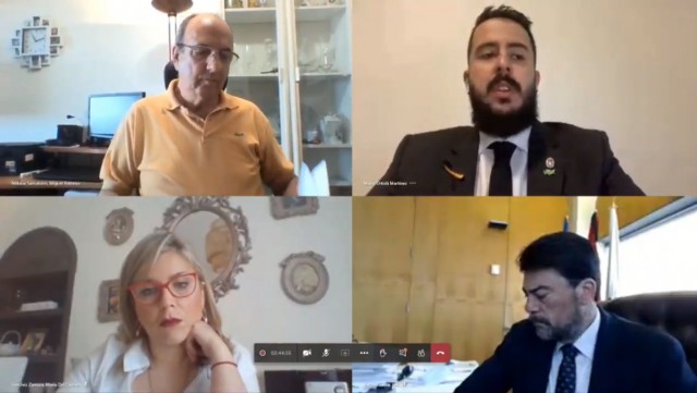 El bipartito de Alicante apuntala su primer presupuesto con el oxígeno de Vox 