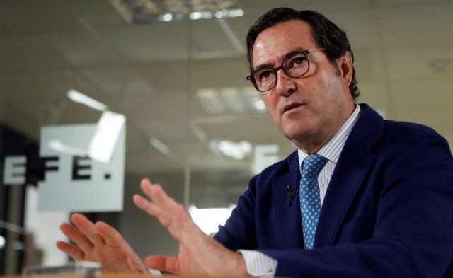 La patronal CEOE suspende el diálogo con el Gobierno por el pacto con Bildu 