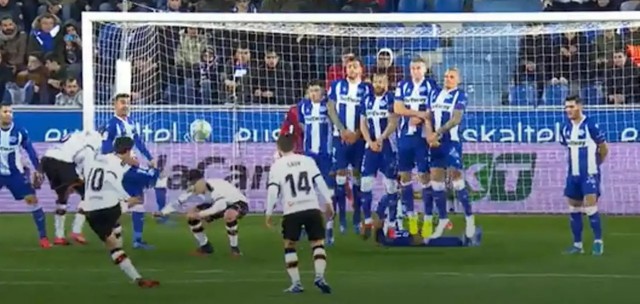 ¿En una barrera los jugadores se van a poner juntitos o separados?