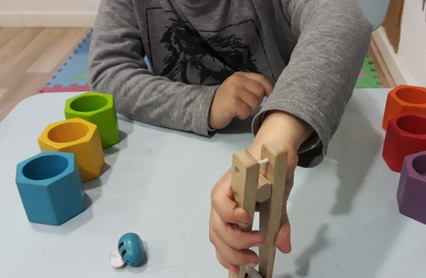 Empleados del Grupo Cajamar ayudan a la Fundación Salud Infantil y a la Asociación Proyecto Mariposa