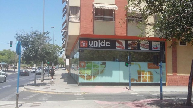 La franquicia se asienta en la distribución: Unide abre cuatro nuevas tiendas en Alicante