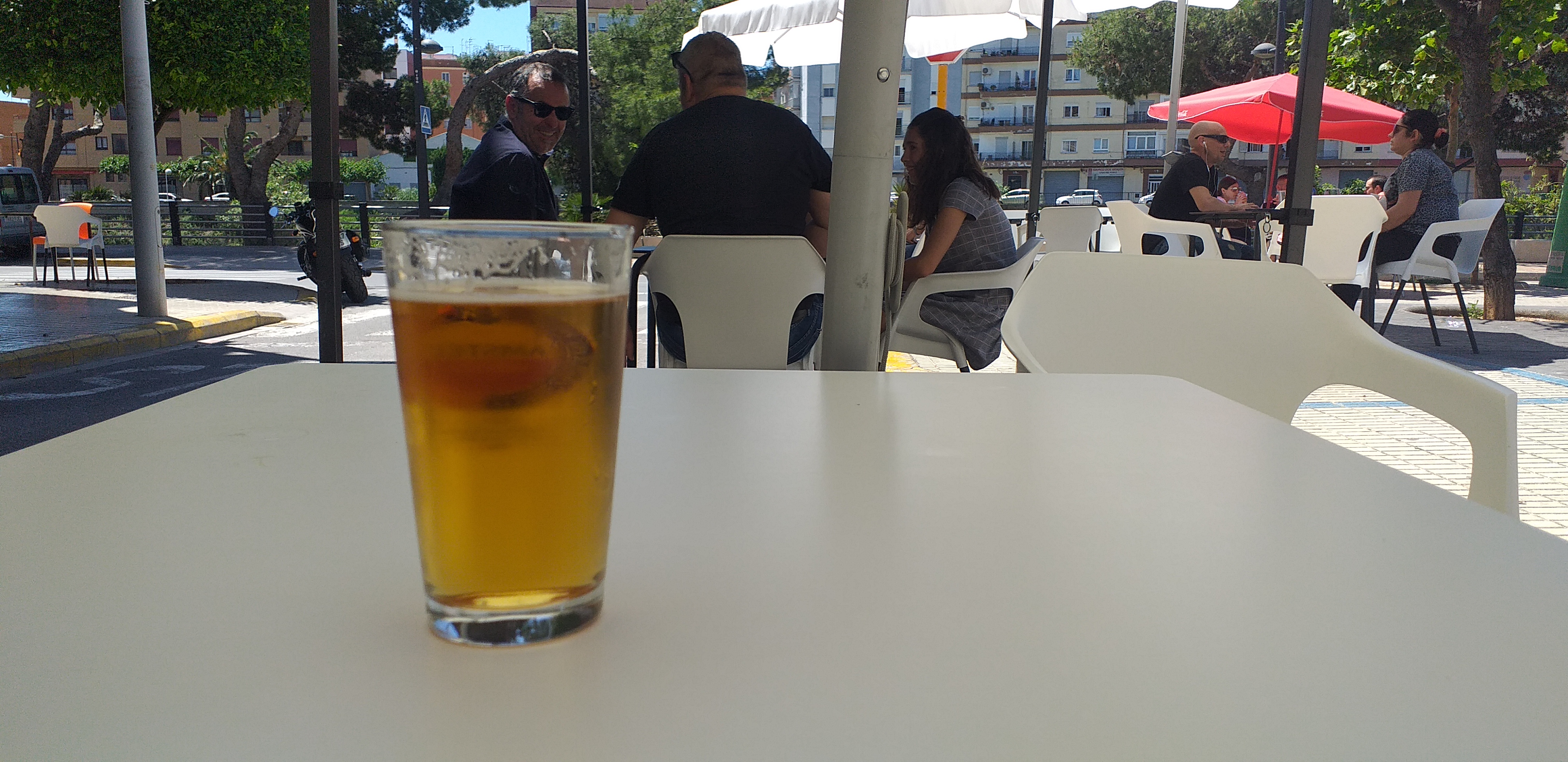 La primera caña que el autor del diario se bebió desde marzo.  - 