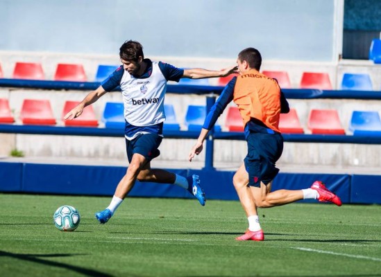 El Villarreal acepta la petición del Levante de jugar en su mini estadi