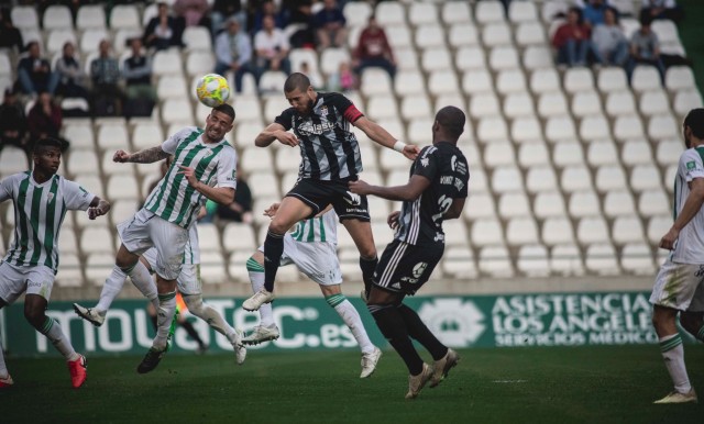 Cartagena y Logroñés entrenarán ya el lunes pero el Atlético Baleares todavía no tiene fecha