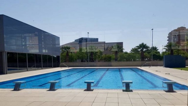 La Diputación inicia los trabajos de limpieza de la Piscina Provincial para proceder a su reapertura