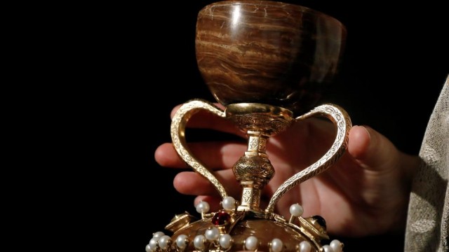 De la Santa Faz al Santo Grial: Javier Ramos recorre la España Sagrada
