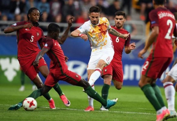 España firma su pase a semifinales con pegada y oficio