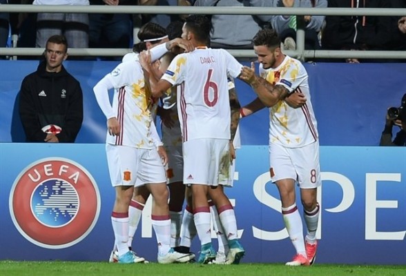 España se impone en el duelo ibérico