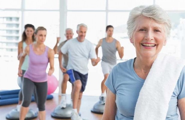 Confirmado: caminar, bailar o pedalear mejora la salud cerebral