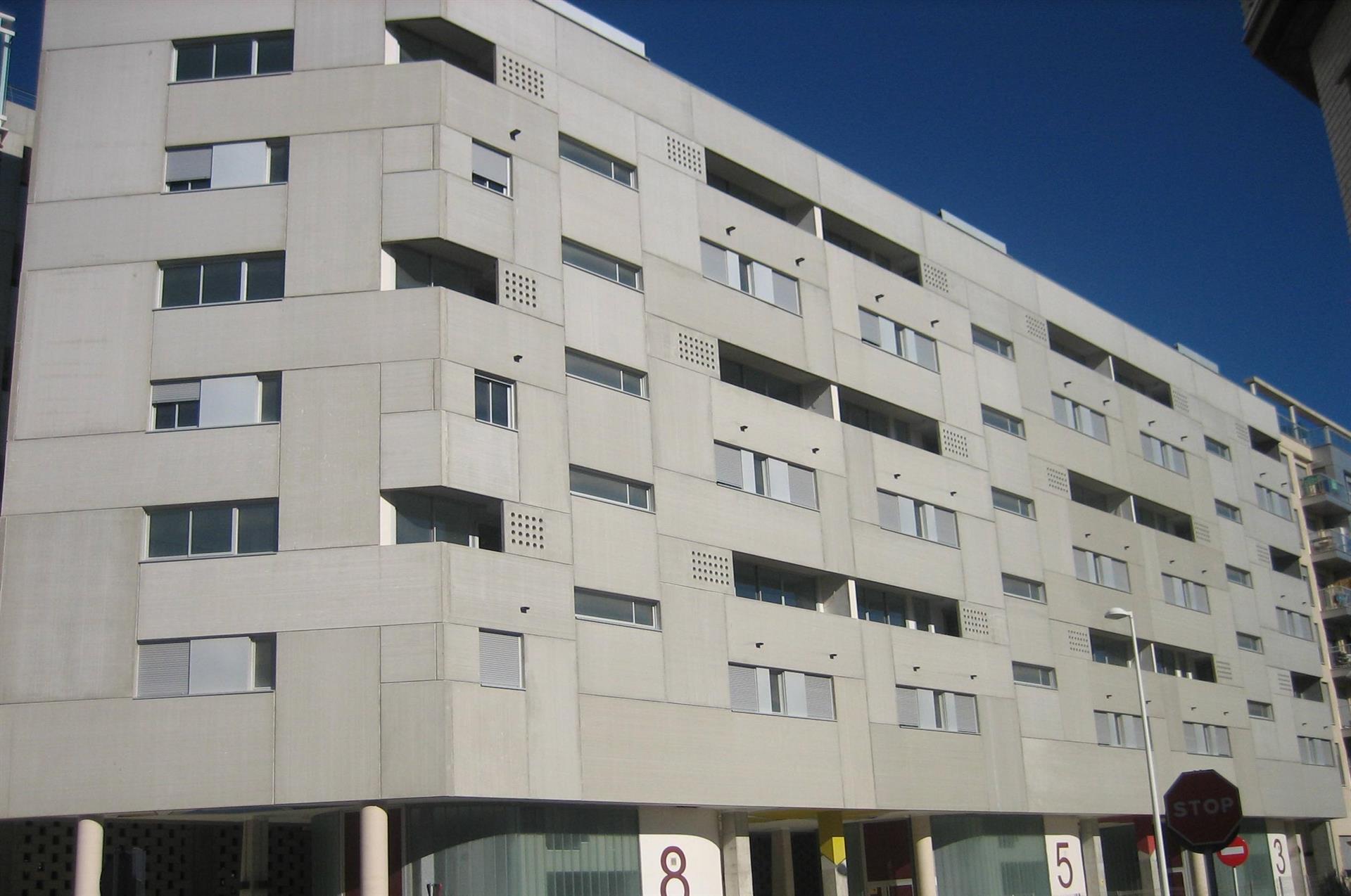 La Generalitat asigna 95 viviendas públicas a familias en riesgo de exclusión social