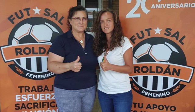 La alicantina Andrea Lacrampe abandona el banquillo del STV Roldán por motivos personales