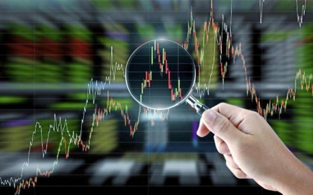 El Ibex 35 se dispara un 4,7% en la víspera de que los bajistas puedan volver a operar