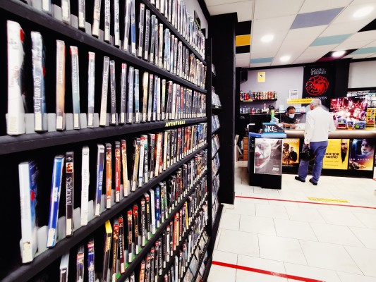 Blibliotecas, museos o videoclubs: la cultura vuelve dispuesta a 