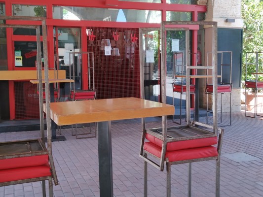Los bares de Cartagena prefieren esperar a la fase 2, en la que volverán a abrir cerca del 70%