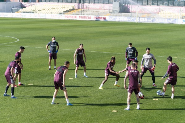 El Villarreal acorta plazos para volver a la Liga y ya trabaja con grupos específicos de 10 jugadores