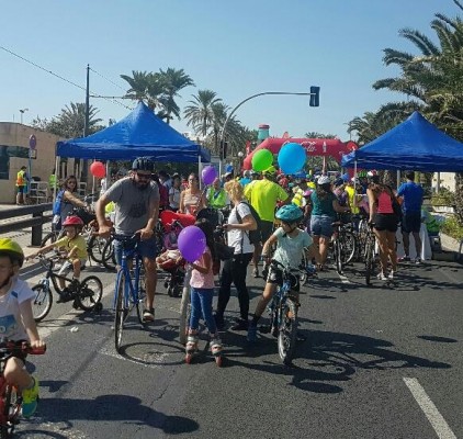 Compromís promueve una reforma de la movilidad en Alicante que prime la bici y la peatonalización