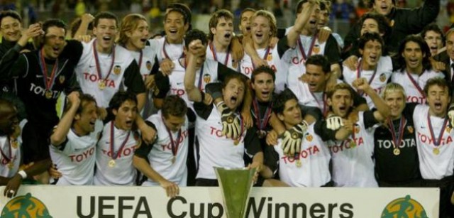 La UEFA de 2004, en la mejor temporada del Valencia, cumple 16 años
