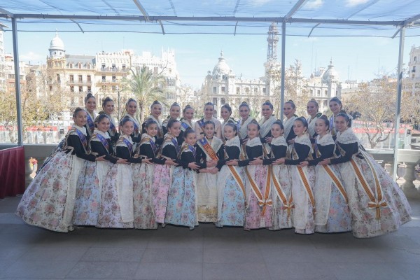 Las Falleras Mayores piden a las comisiones que mantengan sus representantes