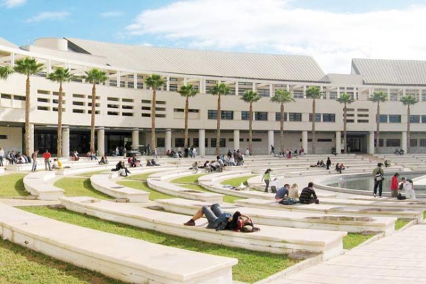 La Universidad de Alicante se suma a lucha contra la homofobia en el campus
