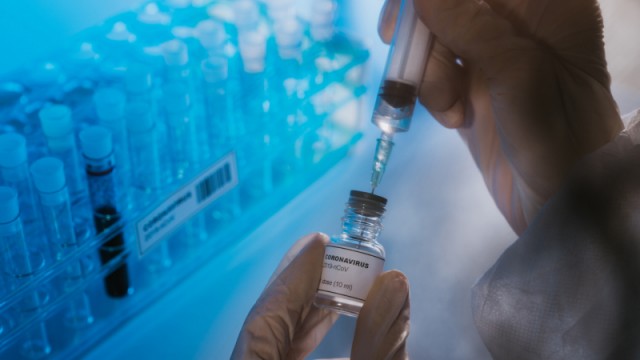 Vacunas contra el miedo: Moderna, Sanofi, Gilead y Grifols 