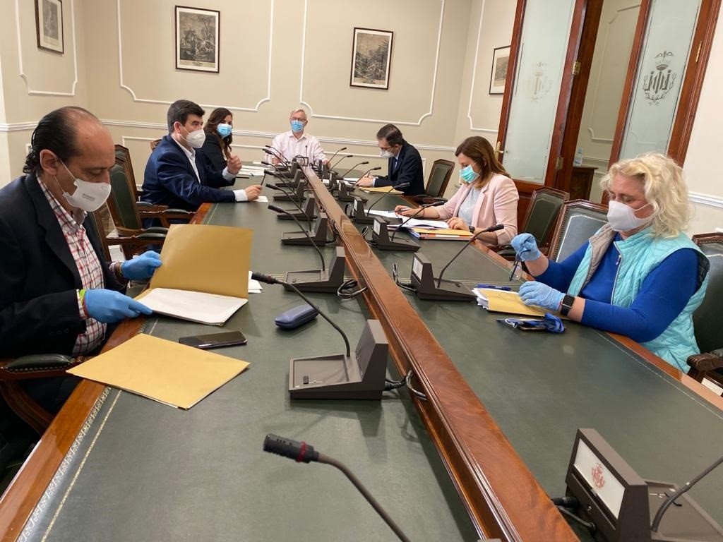 Tres bloques y en tres días: el Ayuntamiento de València constituye su comisión de reconstrucción