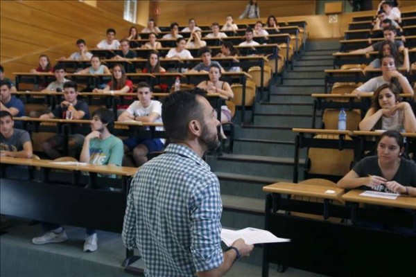 Educación traslada a septiembre las pruebas de certificación de las Escuelas de Idiomas