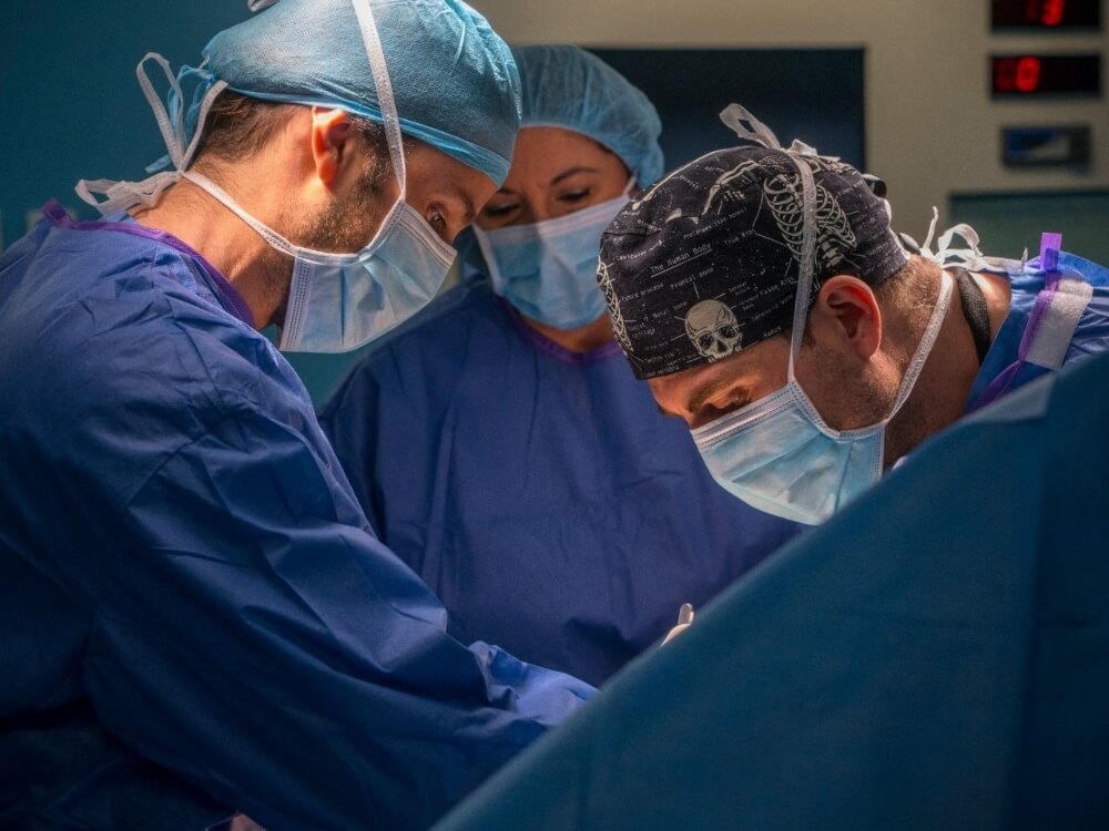 Pedro Tomás: “Hay que acudir al hospital ante la aparición de síntomas y evitar que las patologías se agraven”