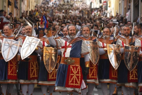 Alcoy se queda sin Moros y Cristianos este año