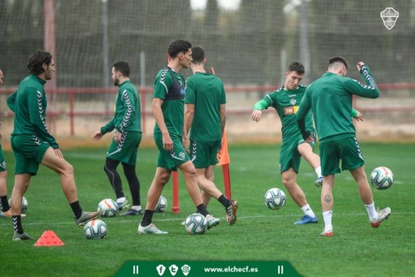 Jugadores del Elche no entrenan en estadio como protesta por ERTE
