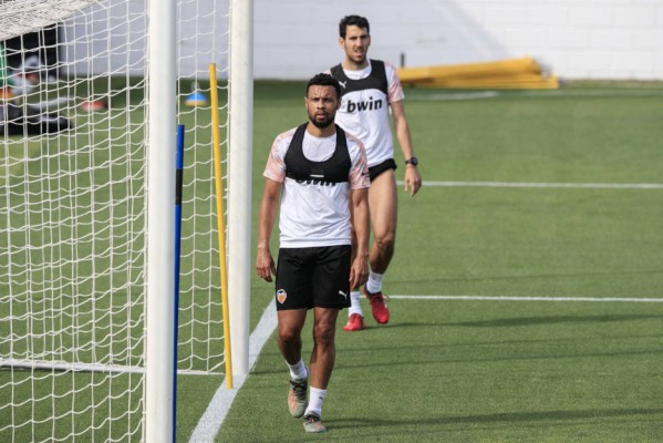 Coquelin, cumpleaños en 'pretemporada' de coronavirus y asentado en el Valencia