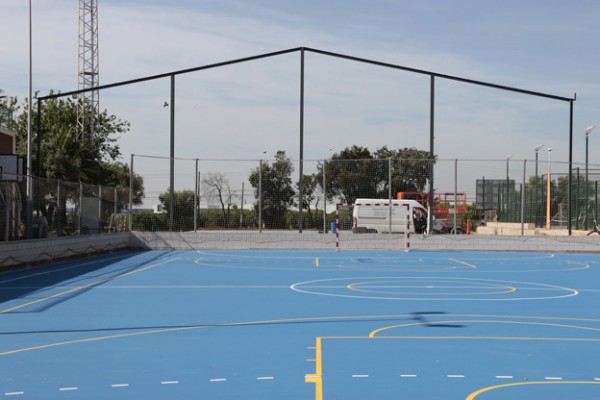 La nueva pista cubierta del polideportivo estará lista el próximo mes de agosto