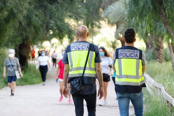 Repuntan hasta 900 las sanciones por incumplir el estado de alarma en Elche: un botellón y fiestas privadas 