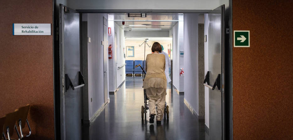 La Asociación en Defensa de la Sanidad denuncia la falta de capacidad del General para los test de Covid