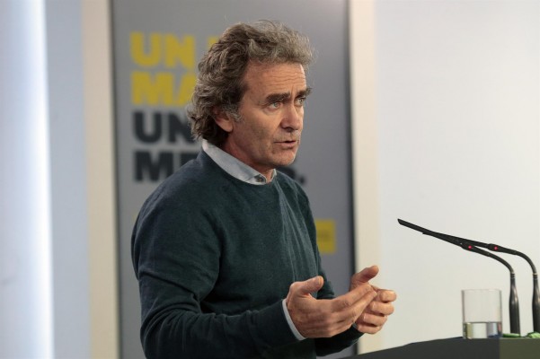  Simón admite que no se puede regular todo y pide 