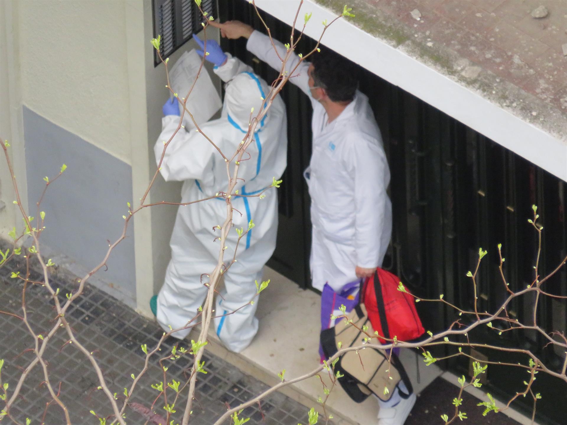 Las muertes por coronavirus descienden a 143 en 24 horas, la cifra más baja desde el 18 de marzo