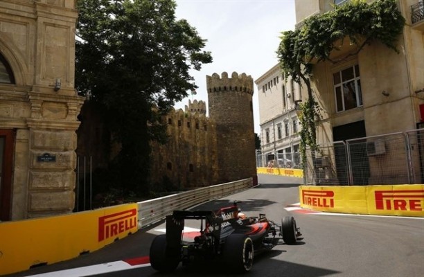 Alonso se prepara para volver a sufrir en la recta más larga del Mundial
