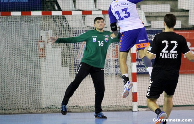 El Benidorm incorpora al meta internacional rumano Darius Makaria

