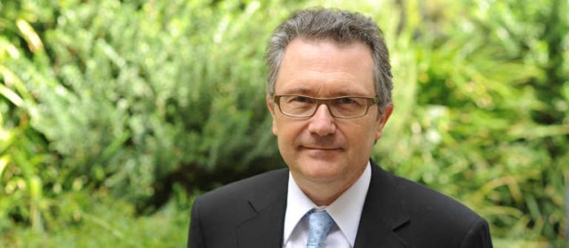 Xavier Vives, nuevo consejero coordinador de CaixaBank