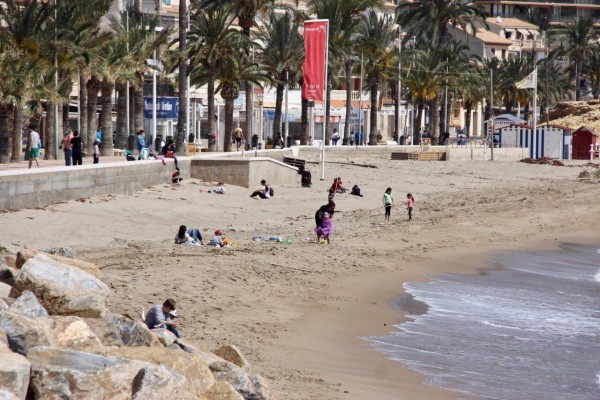 Ocio al aire libre: las playas de El Campello, abiertas con restricciones; los parques no abrirán en la Fase 1