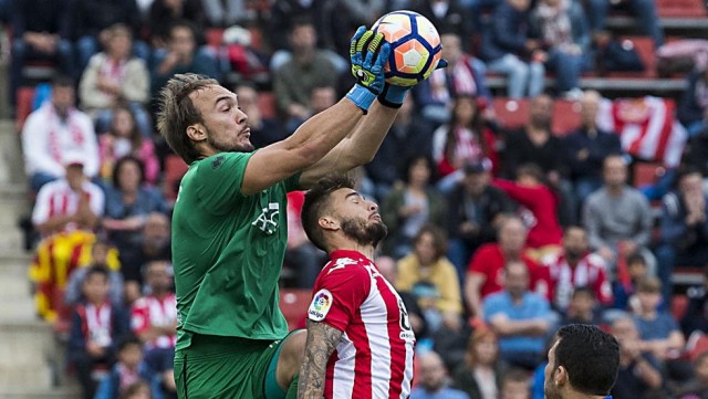 Marko Dmitrovic, traspasado al Eibar por el Alcorcón