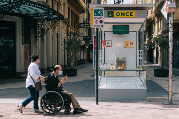Sanidad incluye las diarreas, cefaleas o el dolor torácico como síntomas sospechosos de Covid-19