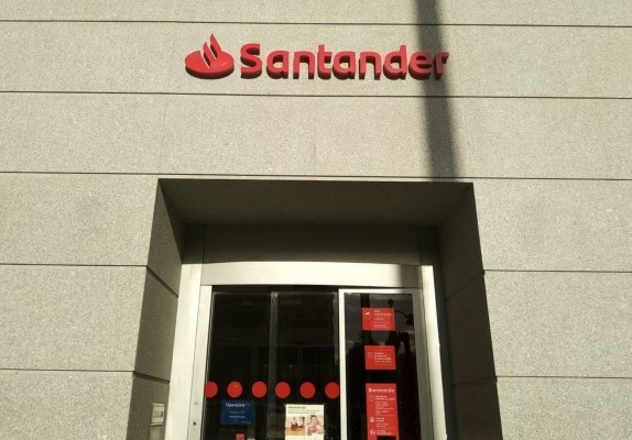  Banco Santander abrirá el 11 de mayo el 60% de sus oficinas, al incorporar 189 reaperturas