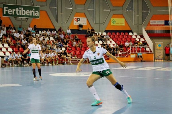 La internacional española Ivet Musons y Katia Zhukova renuevan con el CB Elche
