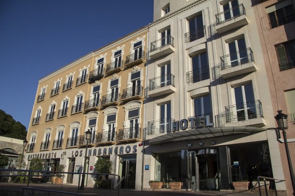 El ayuntamiento de Cartagena compra mil bonos de hotel y pide a las empresas que sigan sus pasos