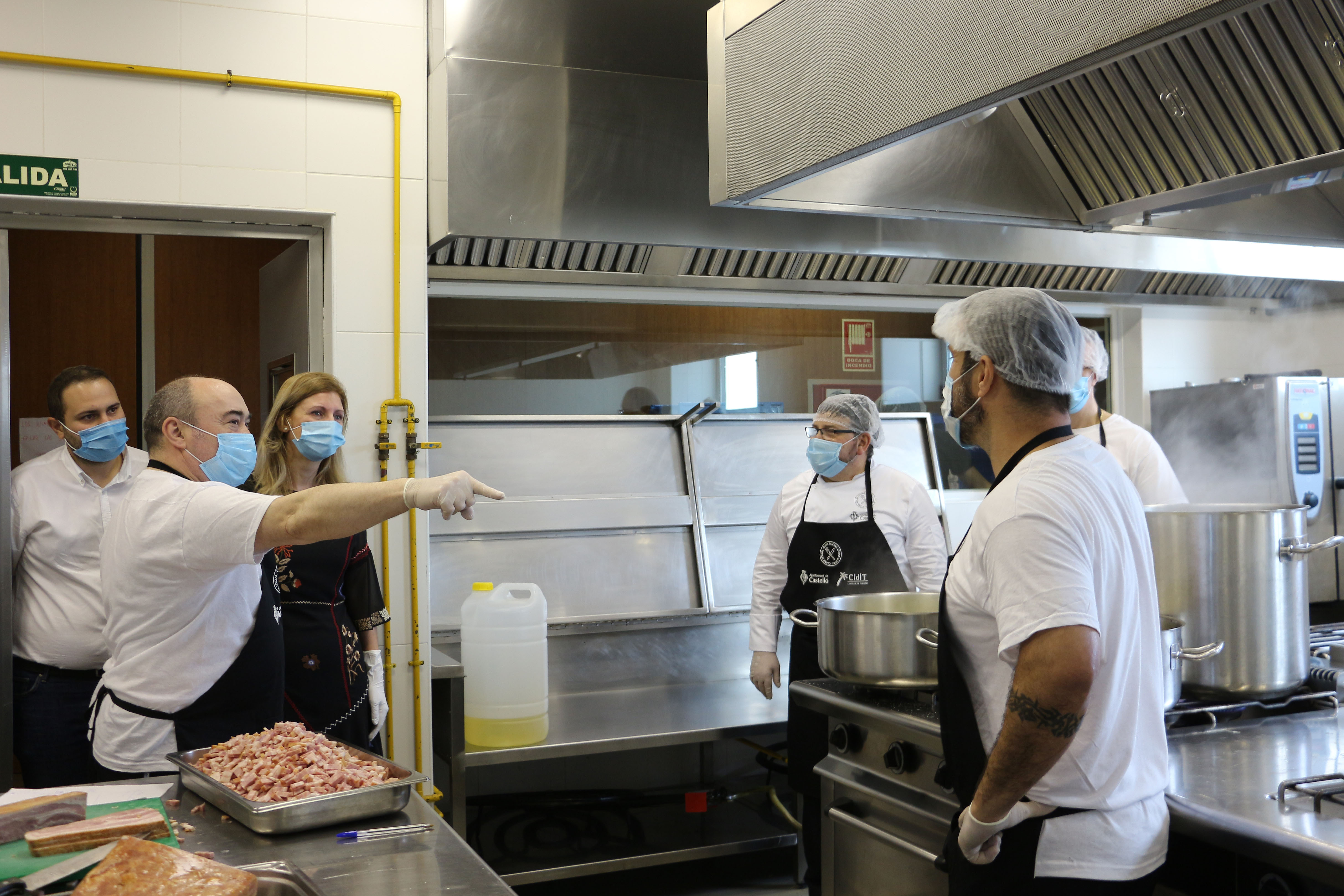 Castelló reparte 500 menús diarios más a personas en situación de vulnerabilidad con 'Cuina Social'